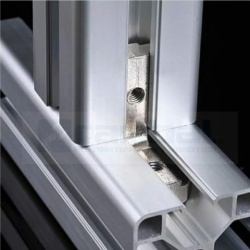 Conector en Forma de L Para Perfiles T-Slot 2020
